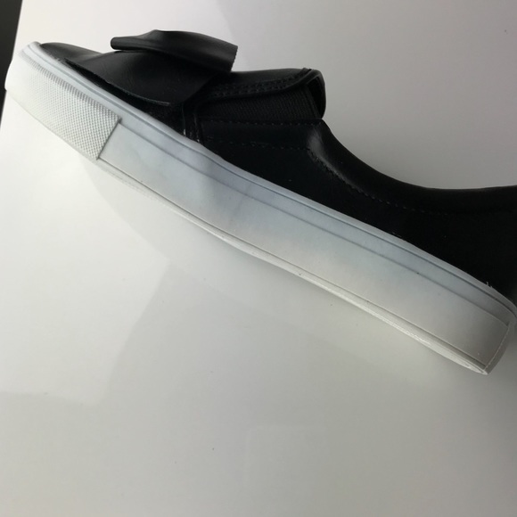 Black Slip-on Sneakers - Picture 6 of 8